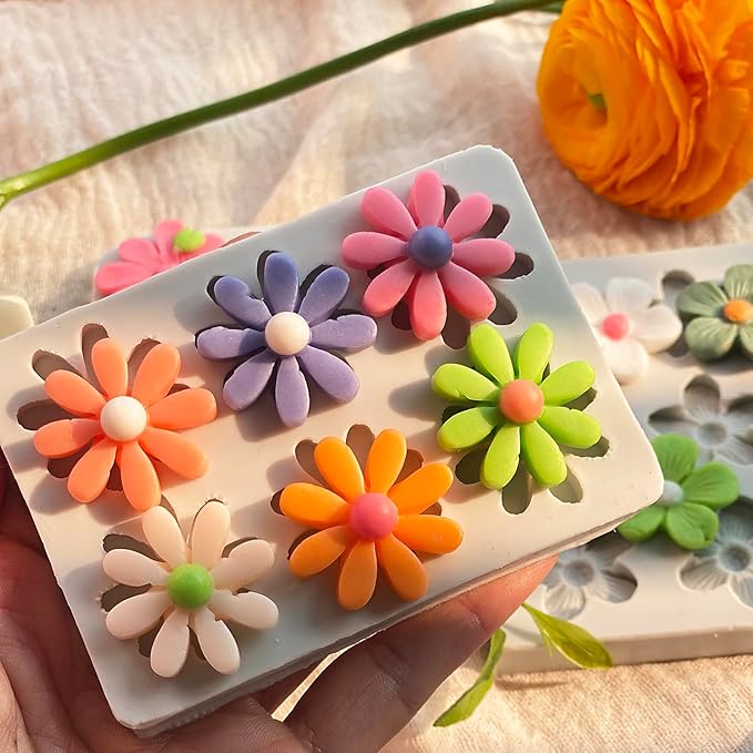 5Pcs Flower Molds Silicone Chocolate Mold Daisy Flower Fondant Polymer Clay Resin Mold Soap Ice Cube Jello Molds for Baking and Cake Cupcake Decorating (Gray Daisy Flower)